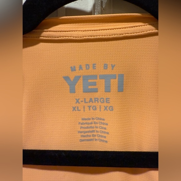 Yeti Women’s Crew Long Sleeve Sunshirt in Salmon , size XL - Picture 4 of 10